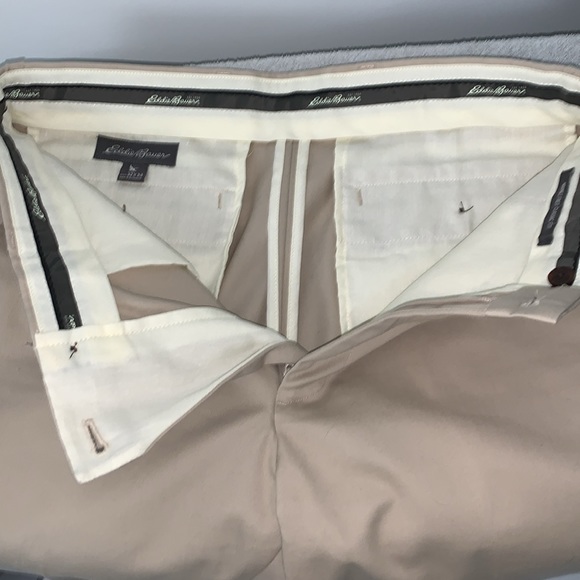 Eddie Bauer Mens Khaki Pants 34”W and 33” Inseam. Like new condition. 9.5/10 - Picture 7 of 12